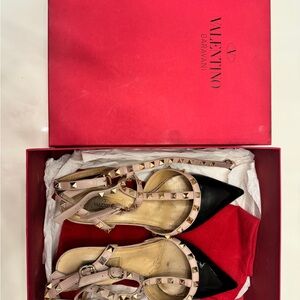 Valentino Garavani Black and Cream Rockstud Heels